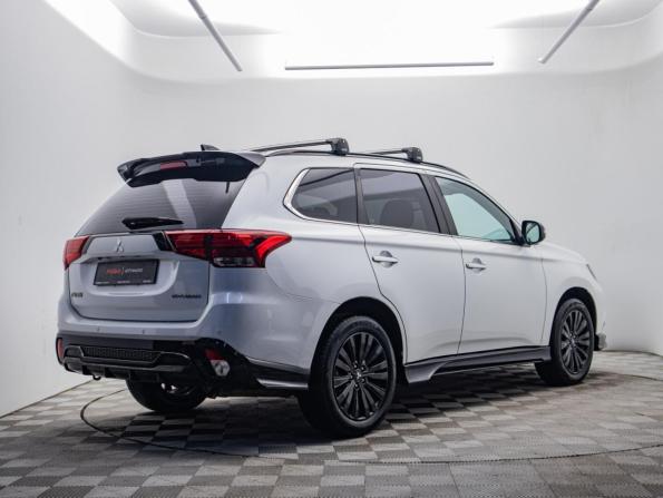 Mitsubishi Outlander III Рестайлинг 3 с пробегом 2022 года, цена 3 277 000 рублей, 10564 км, внедорожник, Автокод Объявления