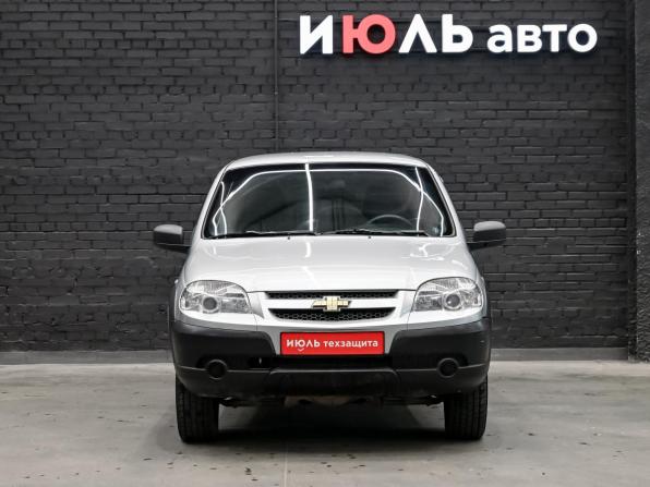 Chevrolet Niva I Рестайлинг с пробегом 2017 года, цена 775 000 рублей, 104209 км, внедорожник, Автокод Объявления