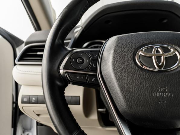 Toyota Camry VIII (XV70) Рестайлинг с пробегом 2022 года, цена 3 950 000 рублей, 42700 км, седан, Автокод Объявления