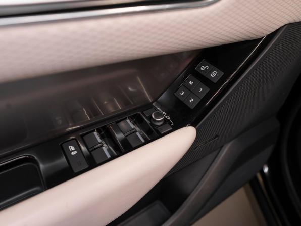 Land Rover Range Rover Velar I с пробегом 2018 года, цена 3 750 000 рублей, 121850 км, внедорожник, Автокод Объявления