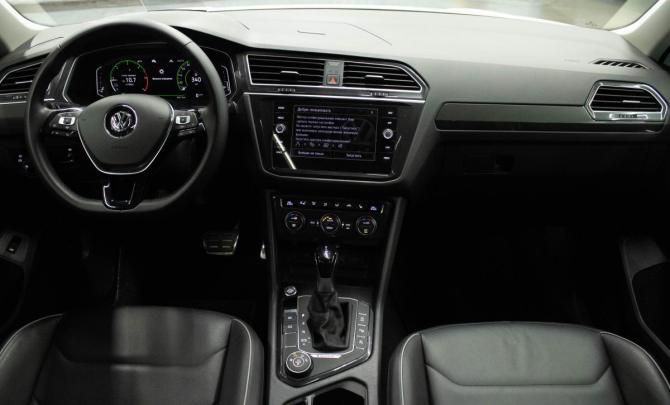 Volkswagen Tiguan II с пробегом 2020 года, цена 3 849 000 рублей, 60213 км, внедорожник, Автокод Объявления
