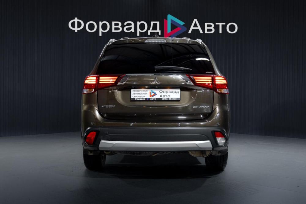 Mitsubishi Outlander III Рестайлинг 2 Тюмень  - изображение 7