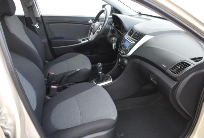 Hyundai Solaris I с пробегом 2012 года, цена 650 000 рублей, 209019 км, хэтчбек, Автокод Объявления