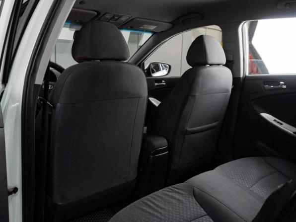 Hyundai Solaris I с пробегом 2013 года, цена 910 000 рублей, 151266 км, хэтчбек, Автокод Объявления