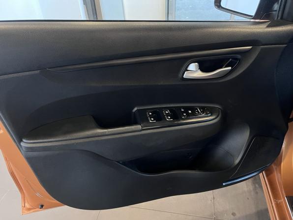 Kia Rio IV с пробегом 2019 года, цена 1 195 000 рублей, 147233 км, седан, Автокод Объявления