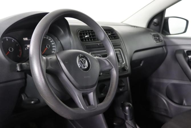 Volkswagen Polo V Рестайлинг с пробегом 2018 года, цена 1 399 990 рублей, 88056 км, седан, Автокод Объявления