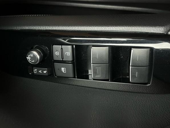 Toyota Camry VIII (XV70) Рестайлинг с пробегом 2022 года, цена 2 670 000 рублей, 66115 км, седан, Автокод Объявления