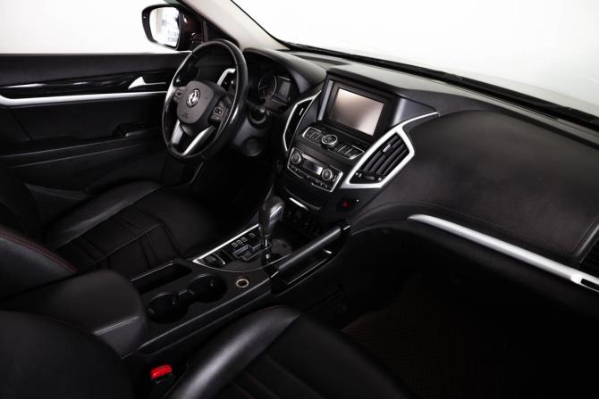 Dongfeng AX7 I с пробегом 2018 года, цена 1 089 000 рублей, 232000 км, внедорожник, Автокод Объявления