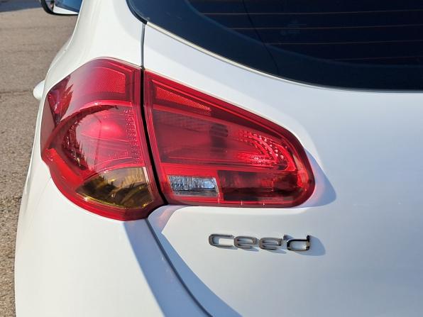 Kia Ceed II Рестайлинг с пробегом 2016 года, цена 855 000 рублей, 149413 км, хэтчбек, Автокод Объявления