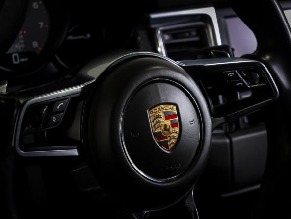 Porsche Macan I с пробегом 2014 года, цена 2 690 000 рублей, 122788 км, внедорожник, Автокод Объявления