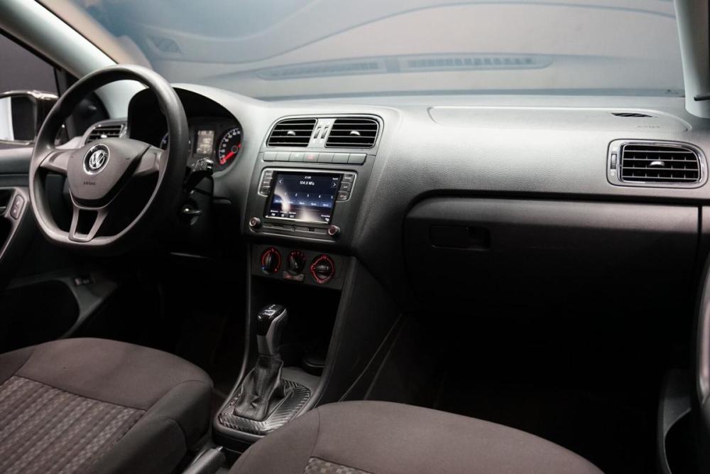 Volkswagen Polo V Рестайлинг Крым  - изображение 18