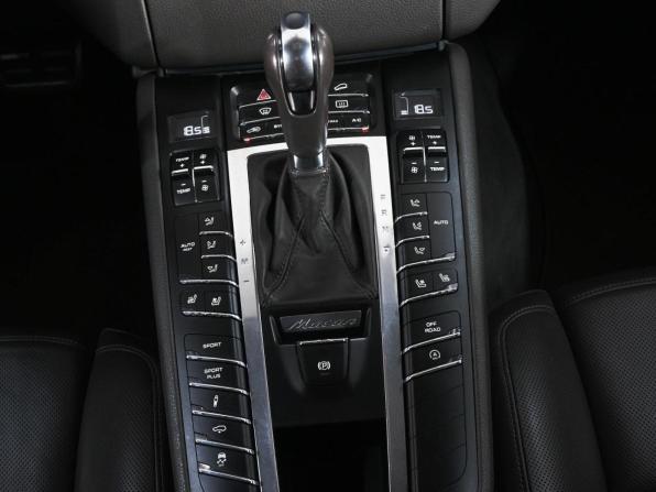 Porsche Macan I с пробегом 2014 года, цена 2 300 000 рублей, 192077 км, внедорожник, Автокод Объявления