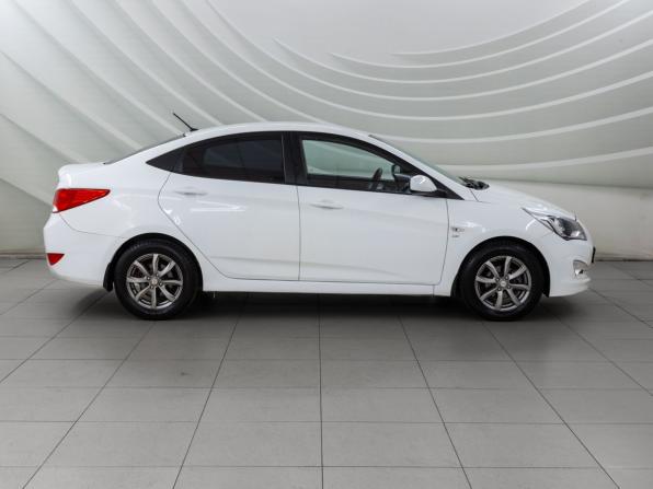 Hyundai Solaris I Рестайлинг с пробегом 2015 года, цена 878 000 рублей, 165377 км, седан, Автокод Объявления