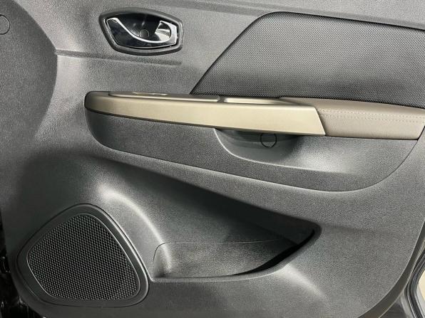 Renault Kaptur I с пробегом 2018 года, цена 1 650 000 рублей, 139327 км, внедорожник, Автокод Объявления