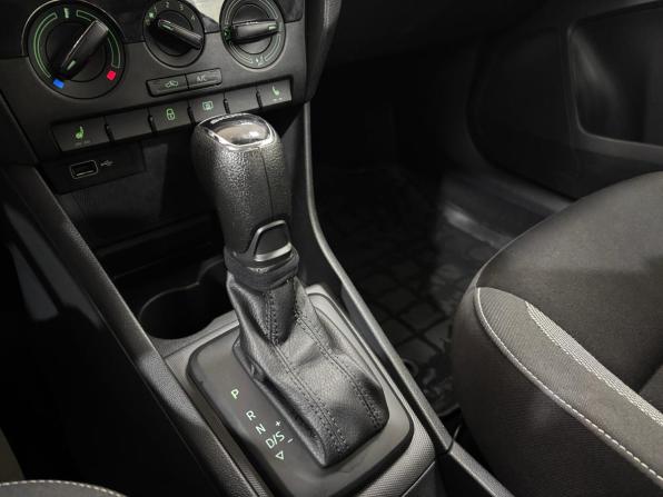 Skoda Rapid I Рестайлинг с пробегом 2019 года, цена 1 545 000 рублей, 19152 км, лифтбек, Автокод Объявления