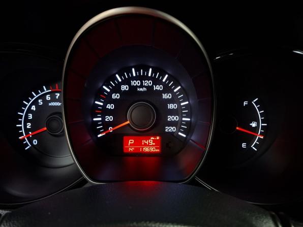 Kia Rio III Рестайлинг с пробегом 2015 года, цена 1 159 000 рублей, 119689 км, хэтчбек, Автокод Объявления