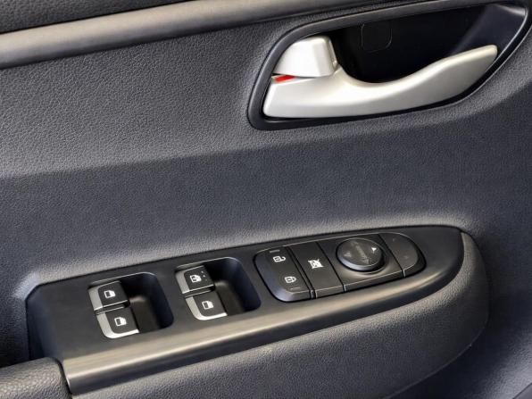 Kia Rio IV с пробегом 2019 года, цена 1 297 000 рублей, 99275 км, седан, Автокод Объявления