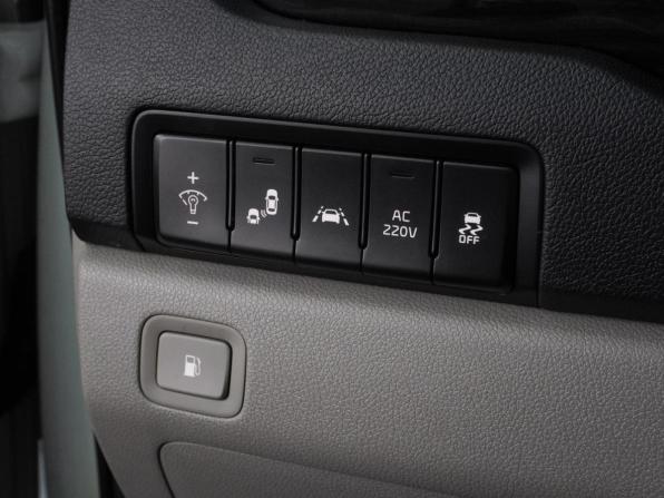 Kia Carnival III с пробегом 2019 года, цена 3 399 000 рублей, 75285 км, минивэн, Автокод Объявления