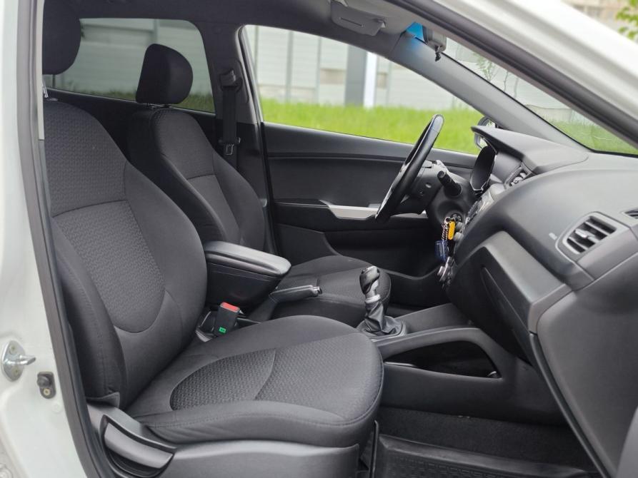 Kia Rio III Санкт-Петербург  - изображение 9