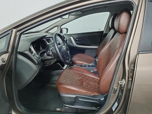 Kia Ceed II с пробегом 2015 года, цена 949 000 рублей, 165618 км, хэтчбек, Автокод Объявления