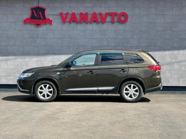 Mitsubishi Outlander III Рестайлинг 3 с пробегом 2018 года, цена 2 070 000 рублей, 84800 км, внедорожник, Автокод Объявления