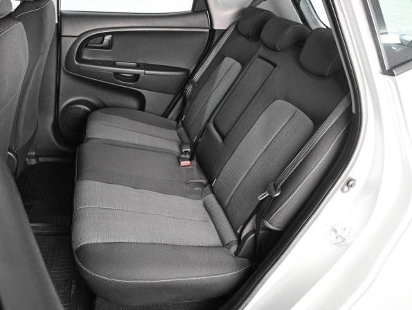 Kia Venga I с пробегом 2012 года, цена 1 099 000 рублей, 104393 км, компактвэн, Автокод Объявления