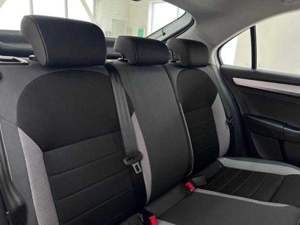 Skoda Rapid I Рестайлинг с пробегом 2019 года, цена 1 380 000 рублей, 87997 км, лифтбек, Автокод Объявления