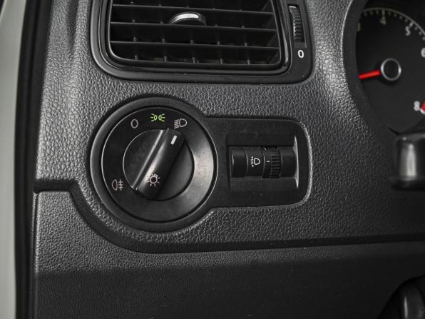 Volkswagen Polo V Рестайлинг с пробегом 2016 года, цена 680 000 рублей, 486601 км, седан, Автокод Объявления