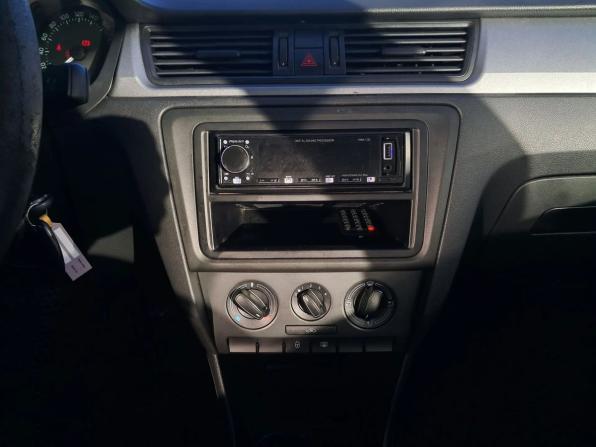 Skoda Rapid I с пробегом 2014 года, цена 400 000 рублей, 305096 км, лифтбек, Автокод Объявления