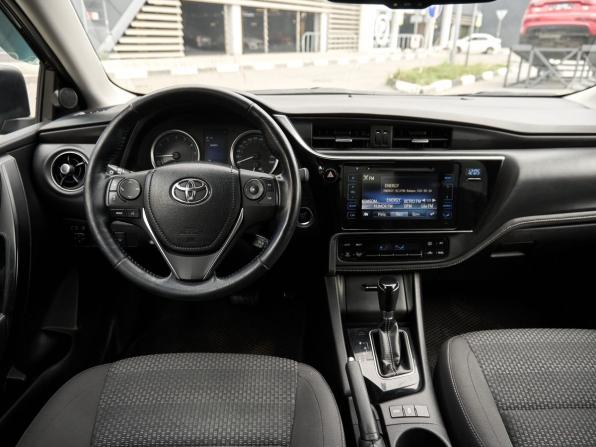 Toyota Corolla XI (E160 E170 E180) Рестайлинг 1 с пробегом 2018 года, цена 1 849 000 рублей, 135236 км, седан, Автокод Объявления