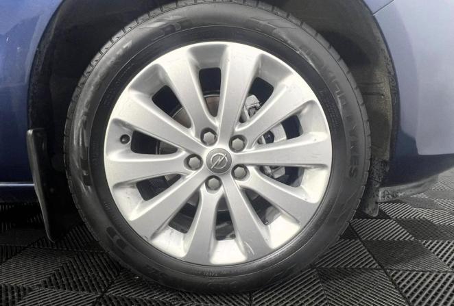Opel Astra J Рестайлинг с пробегом 2011 года, цена 755 000 рублей, 124999 км, хэтчбек, Автокод Объявления