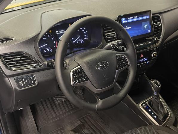 Hyundai Solaris II Рестайлинг с пробегом 2021 года, цена 1 150 000 рублей, 378625 км, седан, Автокод Объявления