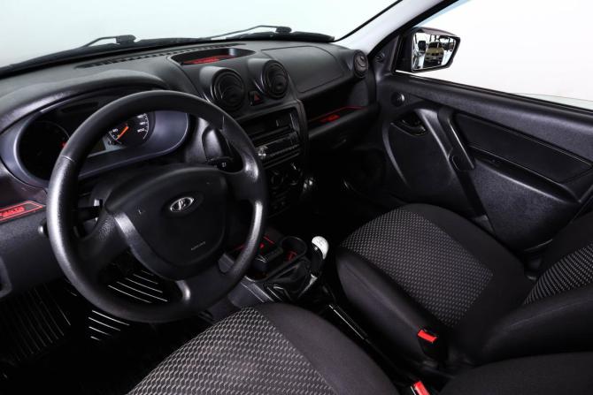 Lada (ВАЗ) Granta I с пробегом 2016 года, цена 529 000 рублей, 130680 км, седан, Автокод Объявления
