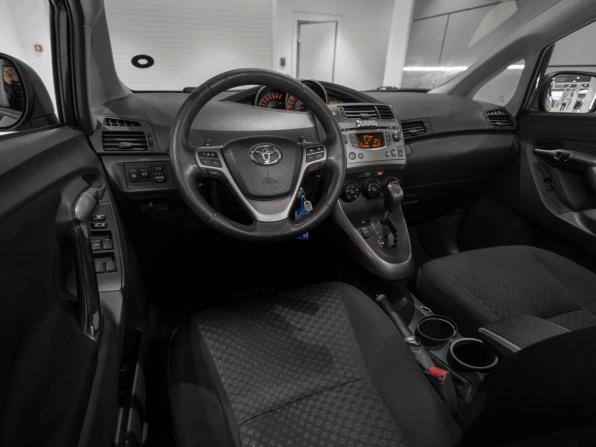 Toyota Verso I с пробегом 2009 года, цена 980 000 рублей, 275262 км, компактвэн, Автокод Объявления