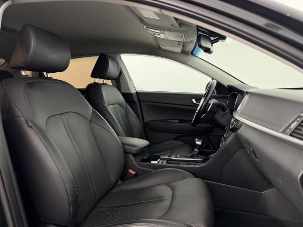 Kia Optima IV Рестайлинг с пробегом 2018 года, цена 2 550 000 рублей, 119301 км, седан, Автокод Объявления
