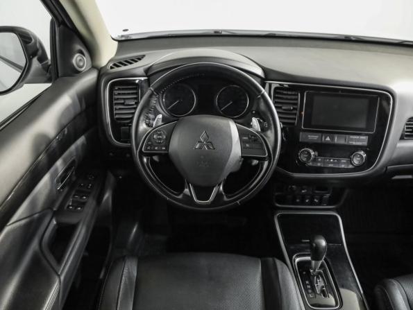 Mitsubishi Outlander III Рестайлинг 2 с пробегом 2017 года, цена 1 899 000 рублей, 174528 км, внедорожник, Автокод Объявления