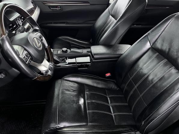 Lexus ES VI Рестайлинг с пробегом 2015 года, цена 2 350 000 рублей, 200000 км, седан, Автокод Объявления