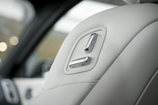 Новый Li Auto (Lixiang) L9 I Рестайлинг 2025 года, цена 11 990 000 рублей, внедорожник, Автокод Объявления