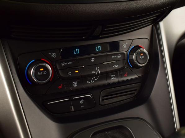 Ford Kuga II Рестайлинг с пробегом 2018 года, цена 1 579 995 рублей, 136009 км, внедорожник, Автокод Объявления