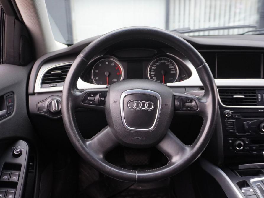 Audi A4 IV (B8) Москва  - изображение 12