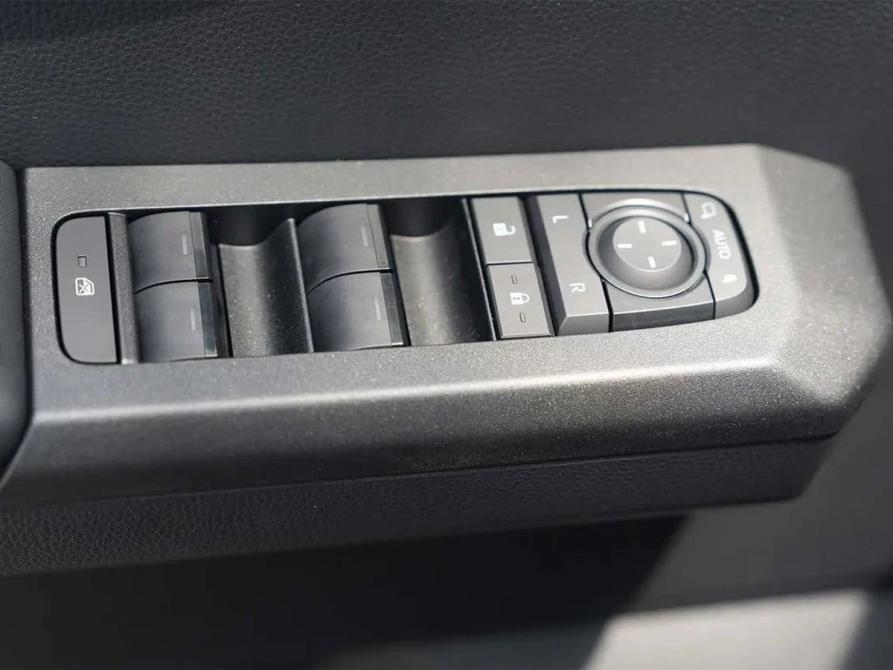 Toyota Hilux IX Самара  - изображение 12