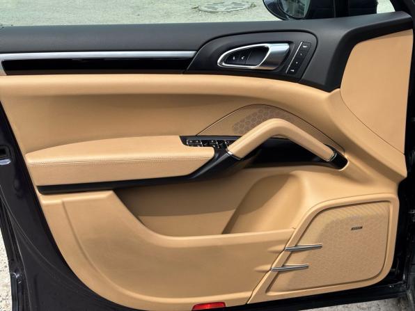 Porsche Cayenne II Рестайлинг (958) с пробегом 2018 года, цена 4 730 000 рублей, 102428 км, внедорожник, Автокод Объявления