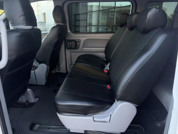 Hyundai H-1 II Рестайлинг 2 с пробегом 2018 года, цена 2 697 000 рублей, 120390 км, минивэн, Автокод Объявления