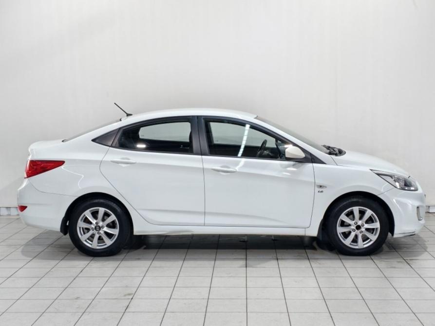 Hyundai Solaris I Курск  - изображение 4
