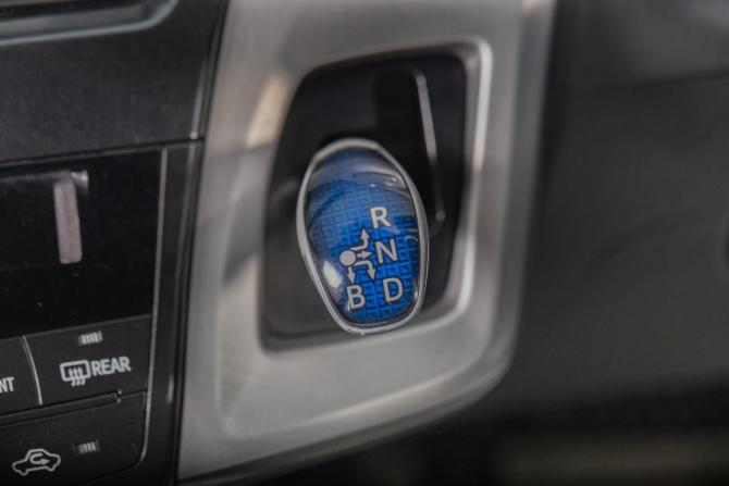 Toyota Prius Alpha I (ZVW40/41) с пробегом 2012 года, цена 1 089 000 рублей, 208000 км, универсал, Автокод Объявления