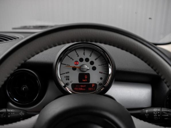 Mini Hatch II (R56) с пробегом 2010 года, цена 749 000 рублей, 192284 км, хэтчбек, Автокод Объявления