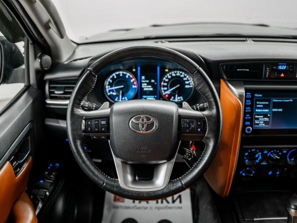 Toyota Fortuner II Рестайлинг с пробегом 2021 года, цена 4 500 000 рублей, 62964 км, внедорожник, Автокод Объявления