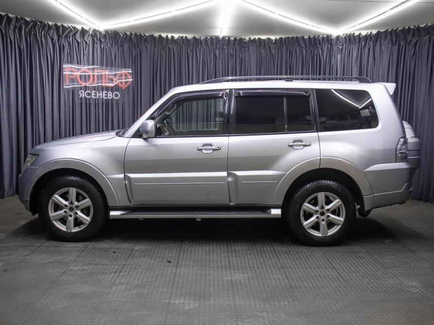 Mitsubishi Pajero IV Рестайлинг 1 Москва  - изображение 8