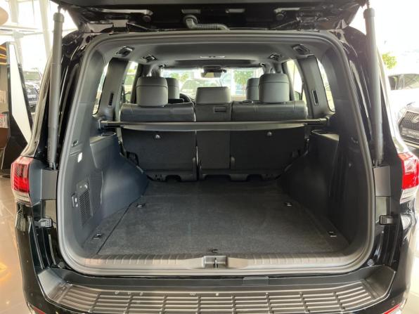 Toyota Land Cruiser 300 Series с пробегом 2025 года, цена 16 132 000 рублей, 21 км, внедорожник, Автокод Объявления