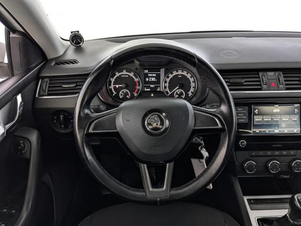 Skoda Octavia III (A7) Рестайлинг с пробегом 2019 года, цена 1 200 000 рублей, 204203 км, лифтбек, Автокод Объявления